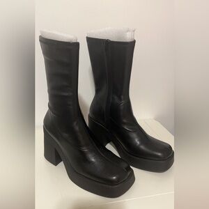 Steve Madden KLAYTON black boots, thick platform, synthetic leather size: 8.